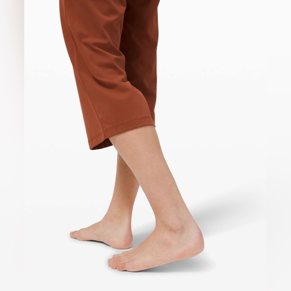 Lululemon Align Wide Leg Super-High-Rise Crop - Picture 5 of 7